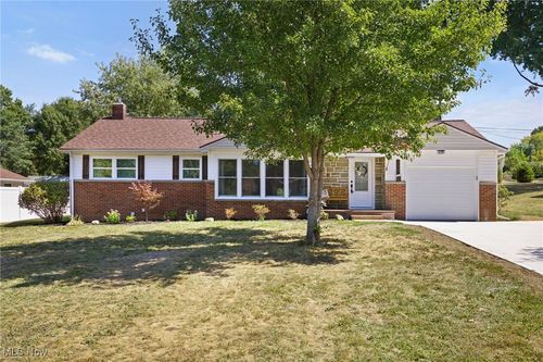 510 Sycamore Dr, Louisville, OH, 44641-2429 | Card Image