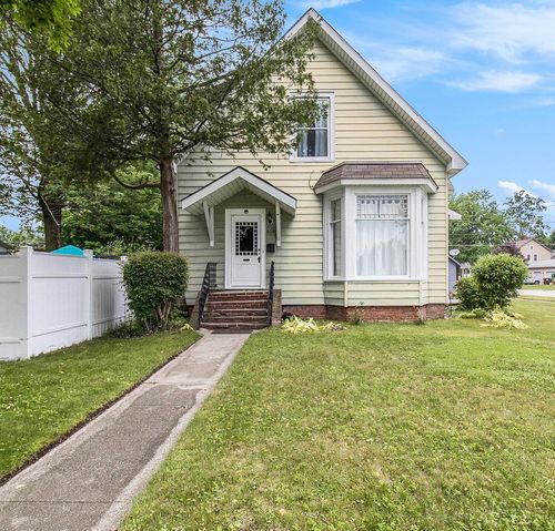 409 E Filer St, Ludington, MI, 49431-2146 | Card Image