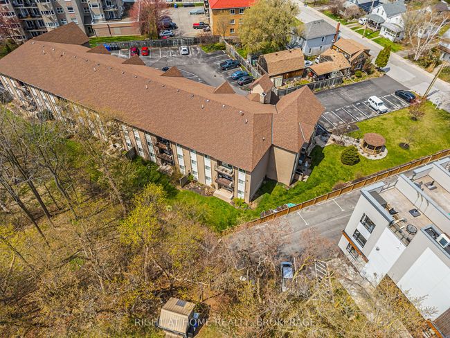 102 - 20 John St, Condo with 2 bedrooms, 1 bathrooms and 3 parking in Grimsby ON | Image 36