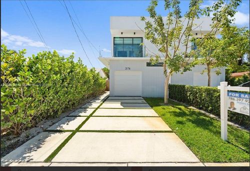 3174 Sw 23rd Ter, Miami, FL, 33145-3100 | Card Image