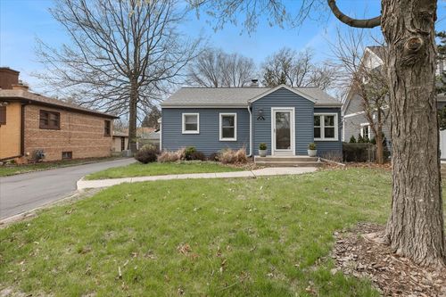 418 Bonnie Brae Ave, Itasca, IL, 60143-2207 | Card Image