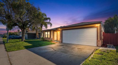 2016 Nimrood Dr, Ceres, CA, 95307-3548 | Card Image