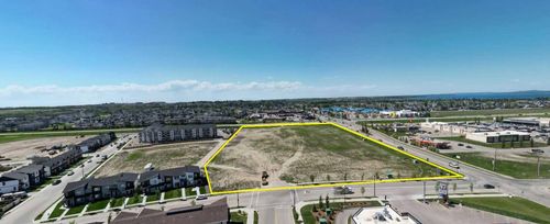 CORNER OF 47TH AVENUE Iron Gate Blvd., Sylvan Lake, AB, T4S2J7 | Card Image