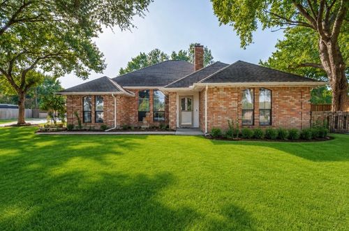 901 Winding Creek Trl, Oak Leaf, TX, 75154-3969 | Card Image