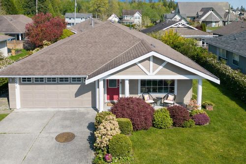 5722 Emily Way, Sechelt, BC, V7Z0N5 | Card Image