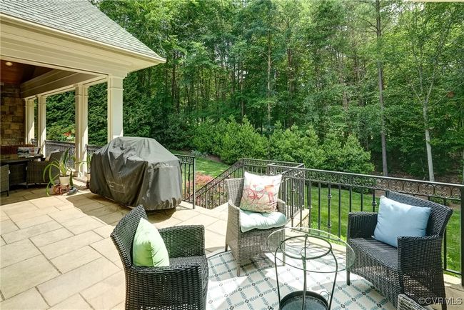 Raised terrace | Image 18