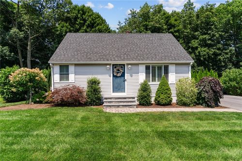 32 Spencer Rd, Greenville, RI, 02828-2211 | Card Image