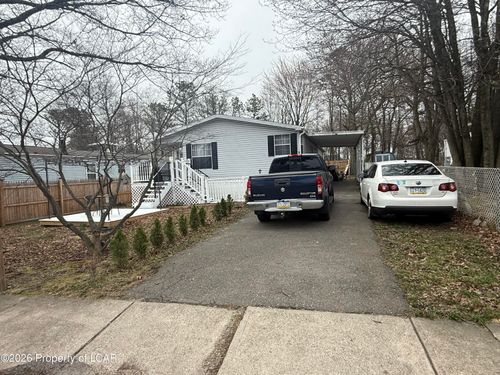 118 S Pine Tree Rd, Hazleton, PA, 18201-7660 | Card Image