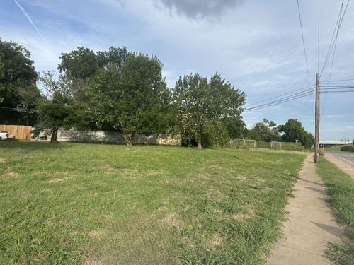715 Mlk Jr Blvd, Wichita Falls, TX, 76301-2737 | Card Image