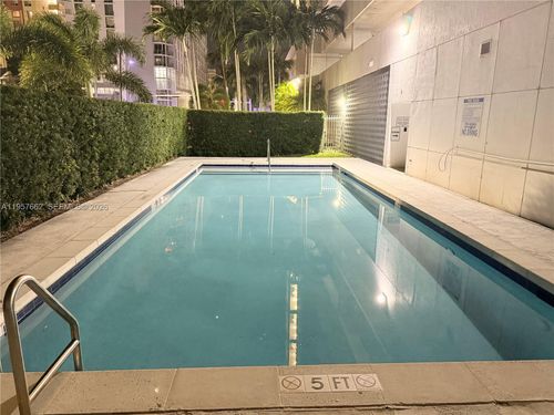 apt-601-36 Nw 6th Ave, Miami, FL, 33128-1564 | Card Image