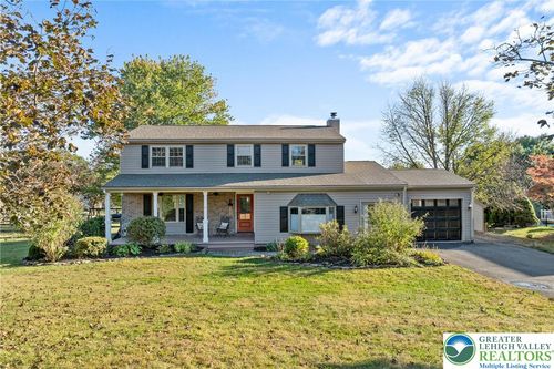 5280 Townsquare Dr, Macungie, PA, 18062-9071 | Card Image