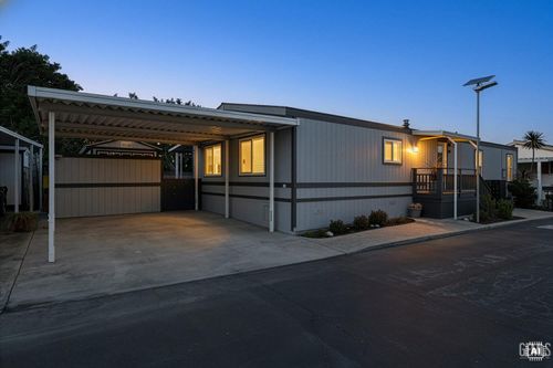 720 W Santa Maria St, Santa Paula, CA, 93060-3524 | Card Image