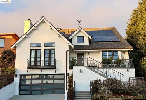 5416 5416 Golden Gate Ave, Oakland, CA, 94618 | Card Image