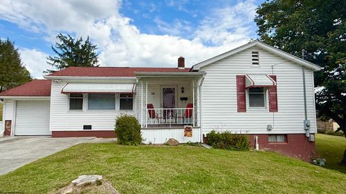 58 Clay St, Grafton, WV, 26354-2822 | Card Image