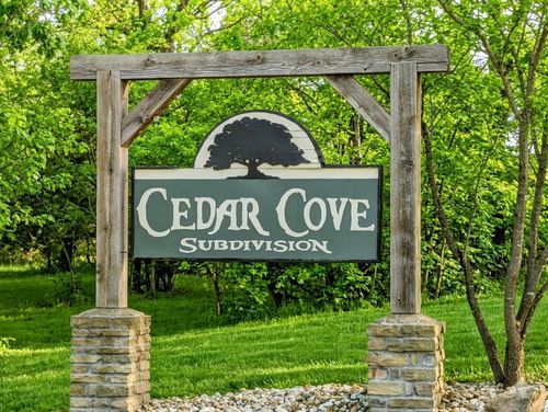 11 Tall Cedar Ln, Reeds Spring, MO, 65737-8988 | Card Image