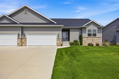 3062 Duckhorn Cv, Marion, IA, 52302-9569 | Card Image