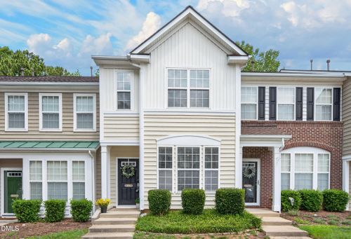 5316 Crescentview Pkwy, Raleigh, NC, 27606-4547 | Card Image