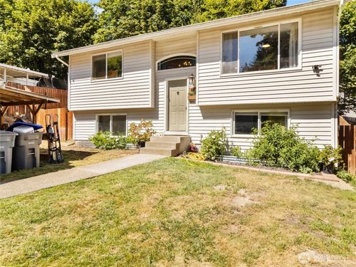 60 Ne Lorrain Ct, Belfair, WA, 98528-9448 | Card Image