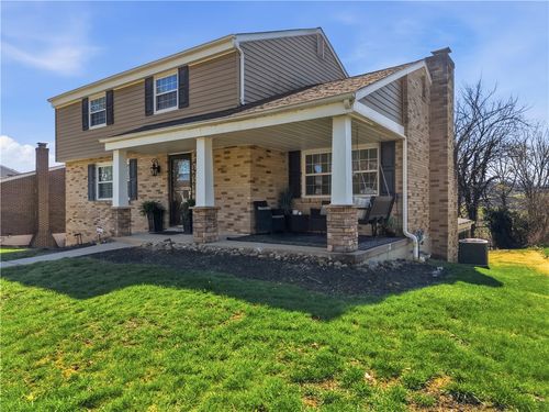 4023 Crabapple Dr, Mc Kees Rocks, PA, 15136-1521 | Card Image