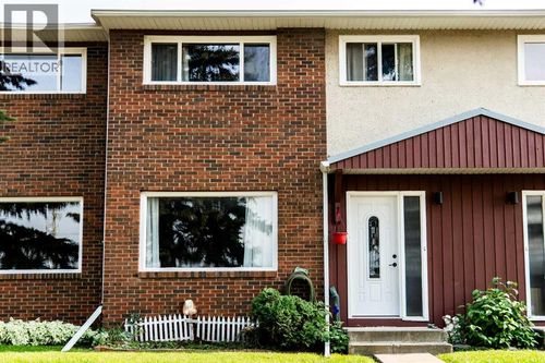 31-441 Switzer Dr, Hinton, AB, T7V1Z7 | Card Image