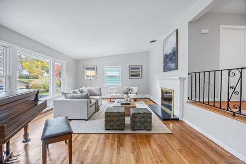 111 Farrington Ave, Sleepy Hollow, NY, 10591-1304 | Card Image