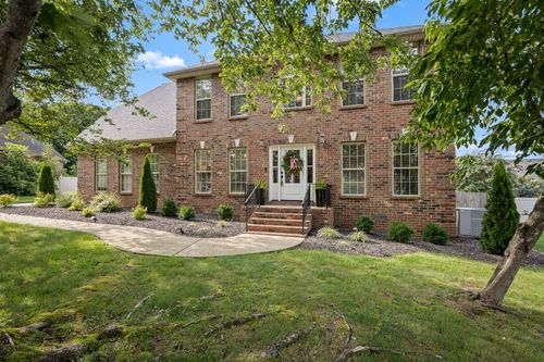 212 Comer Cir, Murfreesboro, TN, 37128-8531 | Card Image