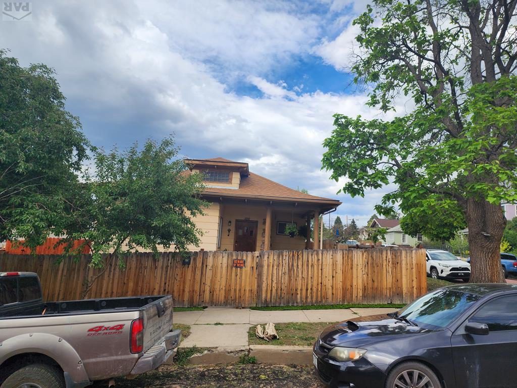 226 Spruce St, For Sale in Trinidad Zoocasa