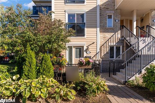 327-4975 Southampton Dr, Mississauga, ON, L5M8C5 | Card Image