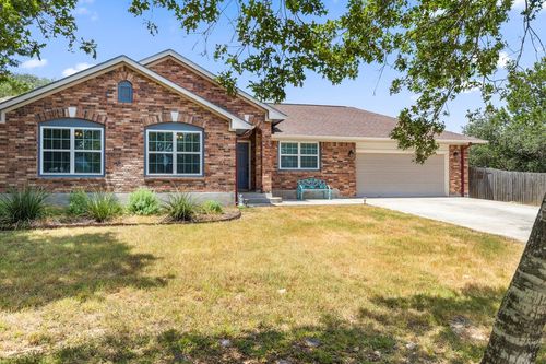 8 Stone Creek Cir, Wimberley, TX, 78676-2313 | Card Image