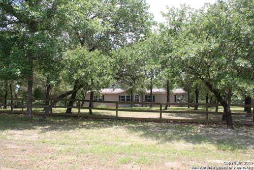 718 Cherry Rdg, Floresville, TX, 78114-4215 | Card Image