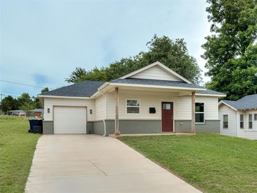 2105 Ne 12th St, Oklahoma City, OK, 73117-4207 | Card Image