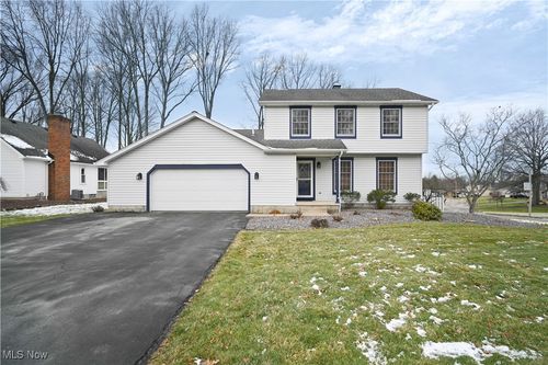 583 Wyndclift Cir, Austintown, OH, 44515-4365 | Card Image