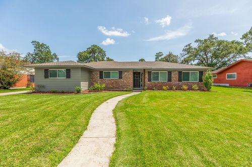 2111 Live Oak Rd, Orange, TX, 77630-3203 | Card Image