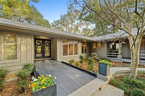 934 Sea Cliff Dr, Fairhope, AL, 36532-3312 | Card Image