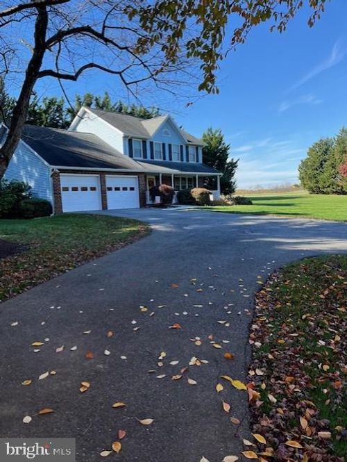 592 Scott Dr, Westminster, MD, 21157-3317 | Card Image