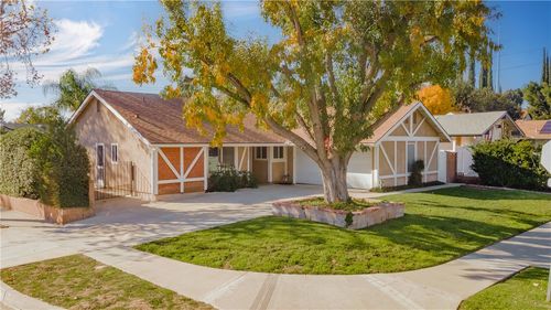 27967 Urbandale Ave, Saugus, CA, 91350-1916 | Card Image