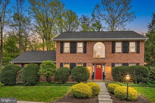 25 Tall Oaks Dr, POTTSVILLE, PA, 17901-9194 | Card Image