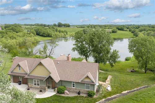 27362 187th St, Leavenworth, KS, 66048-7565 | Card Image