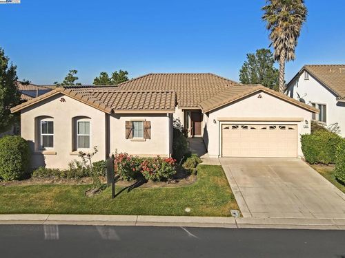 604 American Falls Dr, Rio Vista, CA, 94571-2205 | Card Image