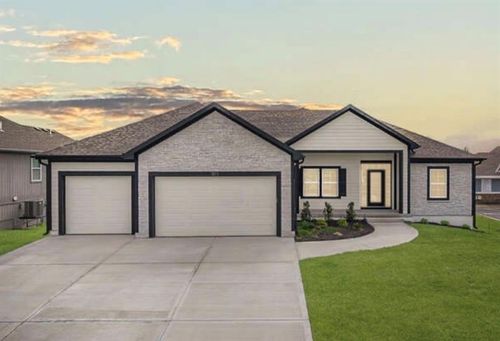 2211 Prairie Creek Dr, Kearney, MO, 64060-7632 | Card Image