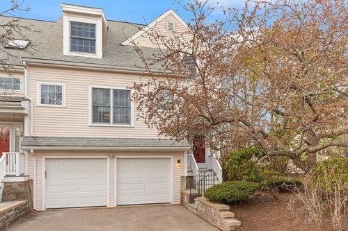 72-72 Putnam St, Needham, MA, 02494-2225 | Card Image