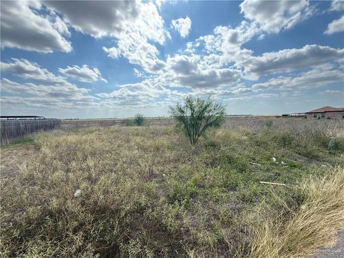 1021 W Gem Ave, Raymondville, TX, 78580-2801 | Card Image