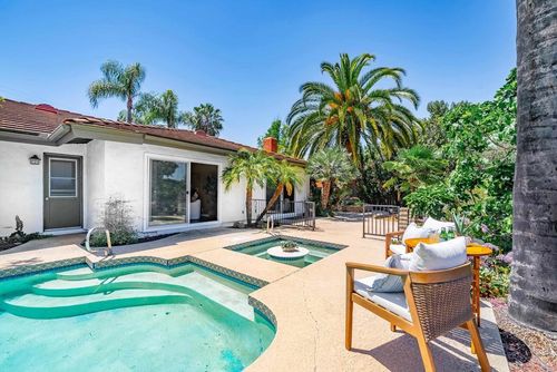 2077 Mountain View Dr, Escondido, CA, 92027-4102 | Card Image