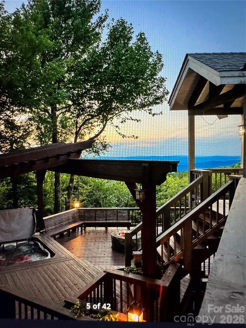 130 Raven Rd, Beech Mountain, NC, 28604-8171 | Card Image