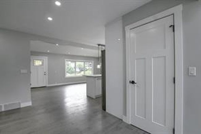 15 Haddock Rd Sw, House detached with 3 bedrooms, 3 bathrooms and 3 parking in Calgary AB | Image 14