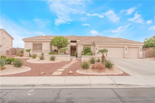 931 Temple View Dr, Las Vegas, NV, 89110-2900 | Card Image
