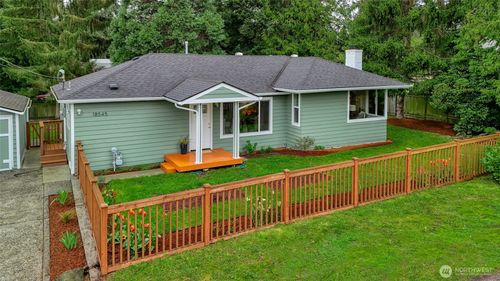 18545 Fremont Avenue N, Shoreline, WA, 98133 | Card Image