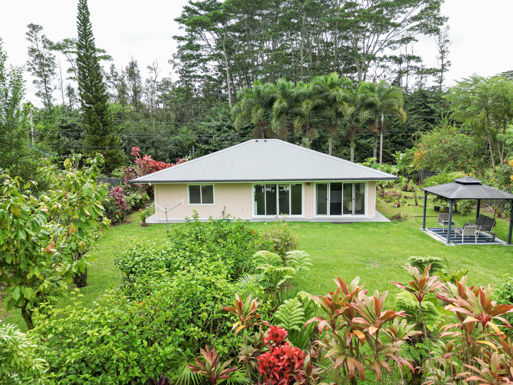 Aweoweo St, Pahoa, HI 96778