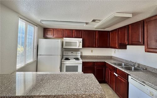 unit-369-5422 River Glen Dr, Las Vegas, NV, 89103-7415 | Card Image