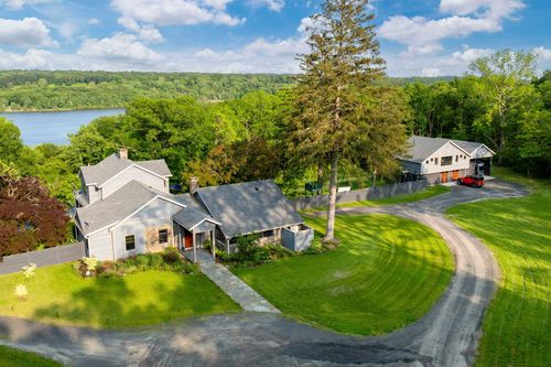 1535 Broadway, Esopus, NY, 12429 | Card Image